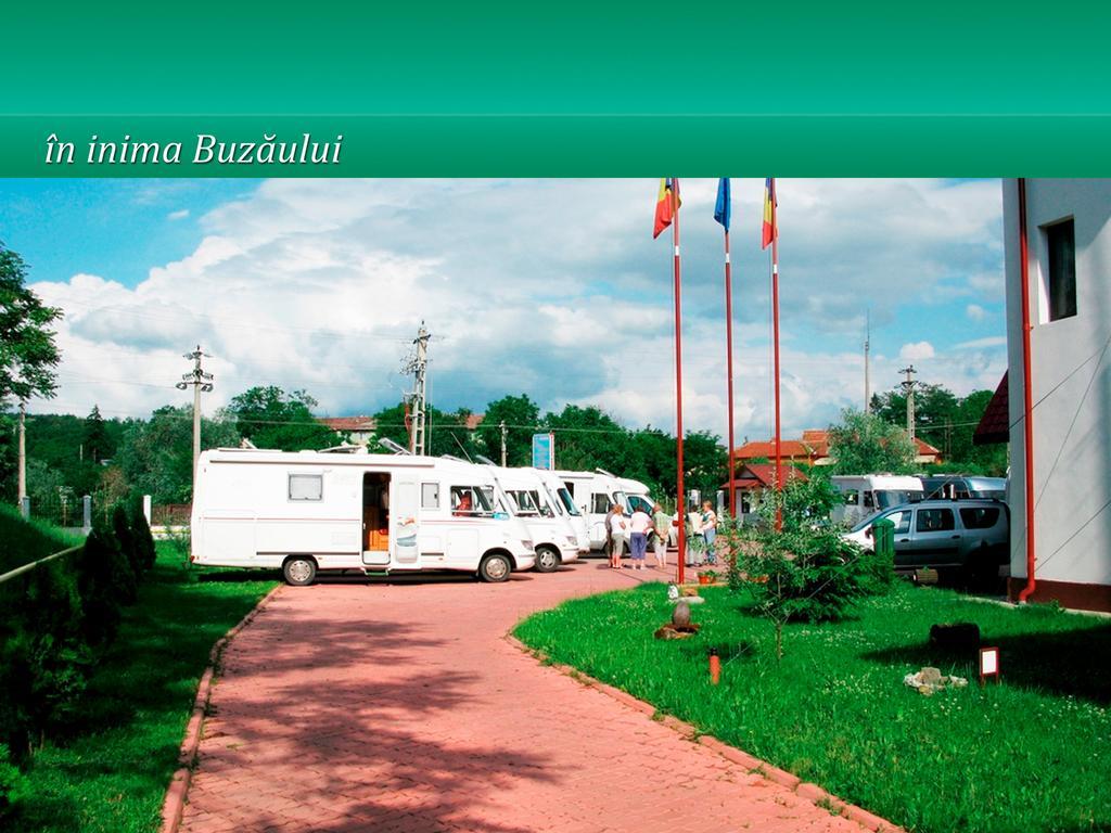 Hotel Pensiunea Casa Matei à Berca Extérieur photo